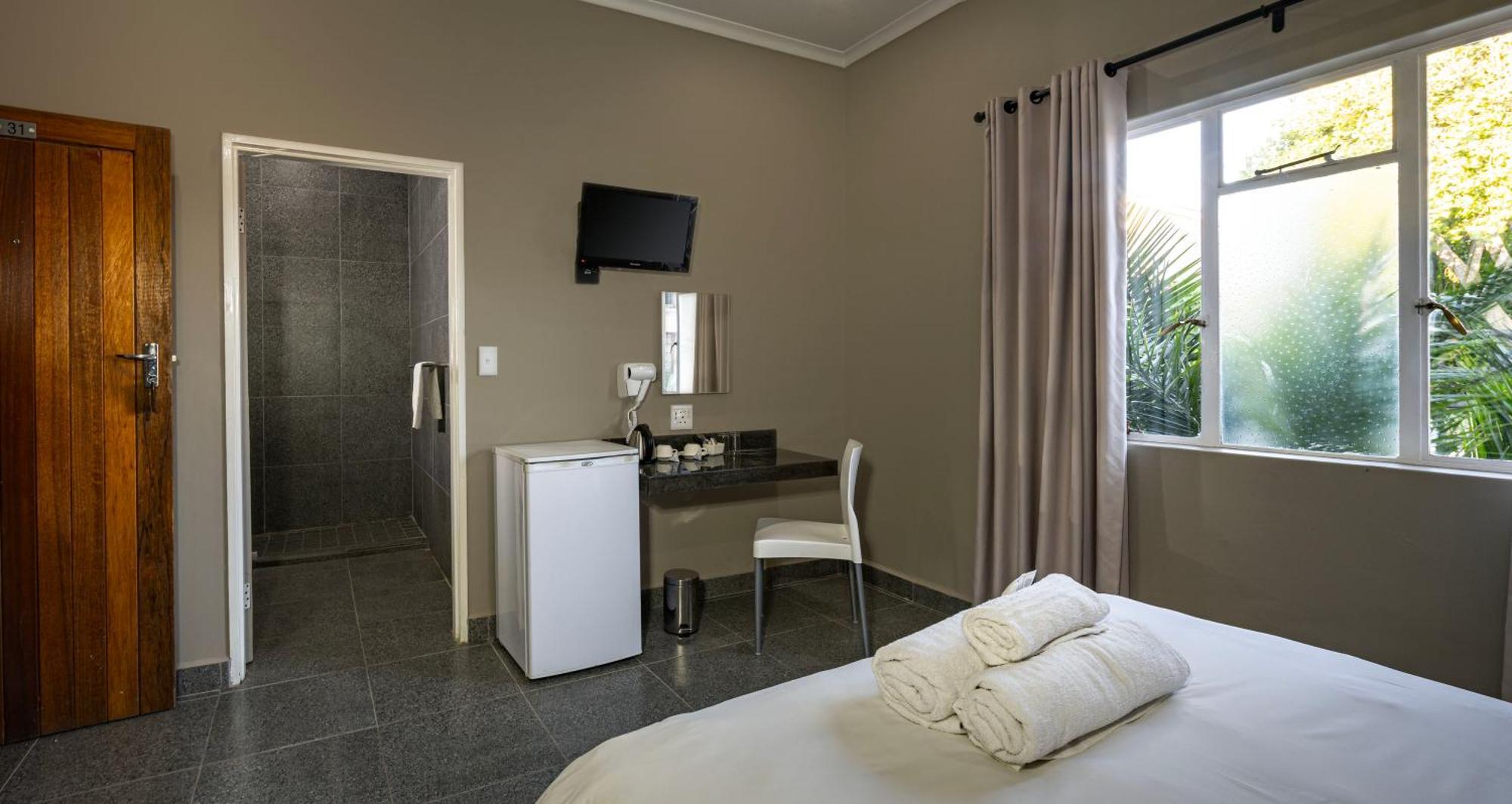 Calvinia Hotel Bagian luar foto