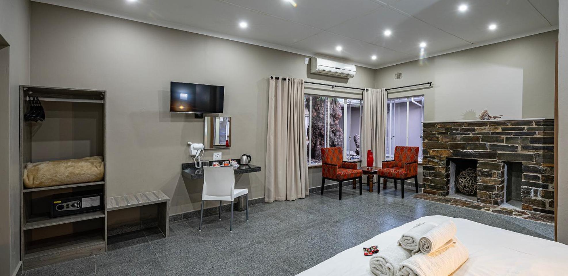 Calvinia Hotel Bagian luar foto