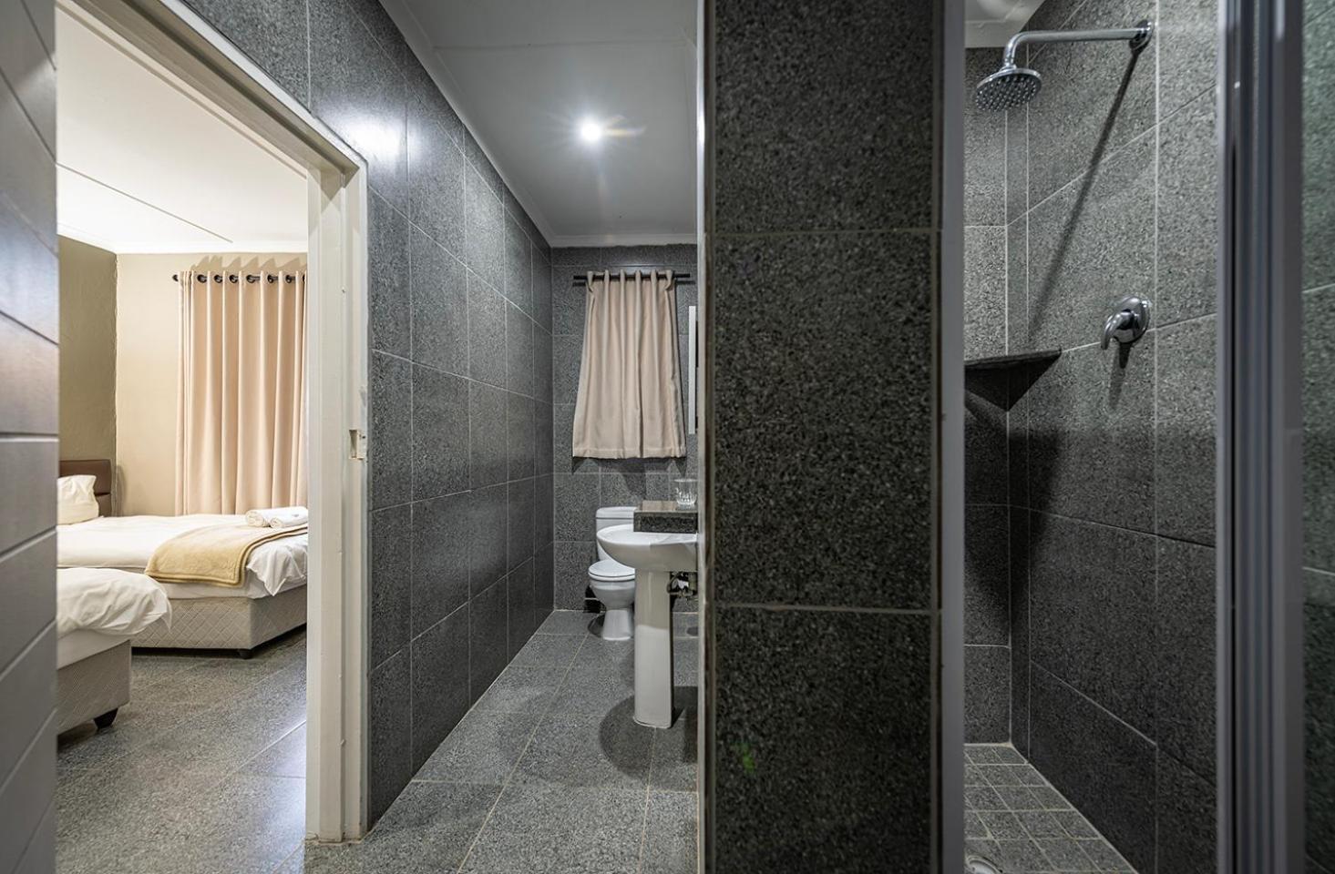 Calvinia Hotel Bagian luar foto
