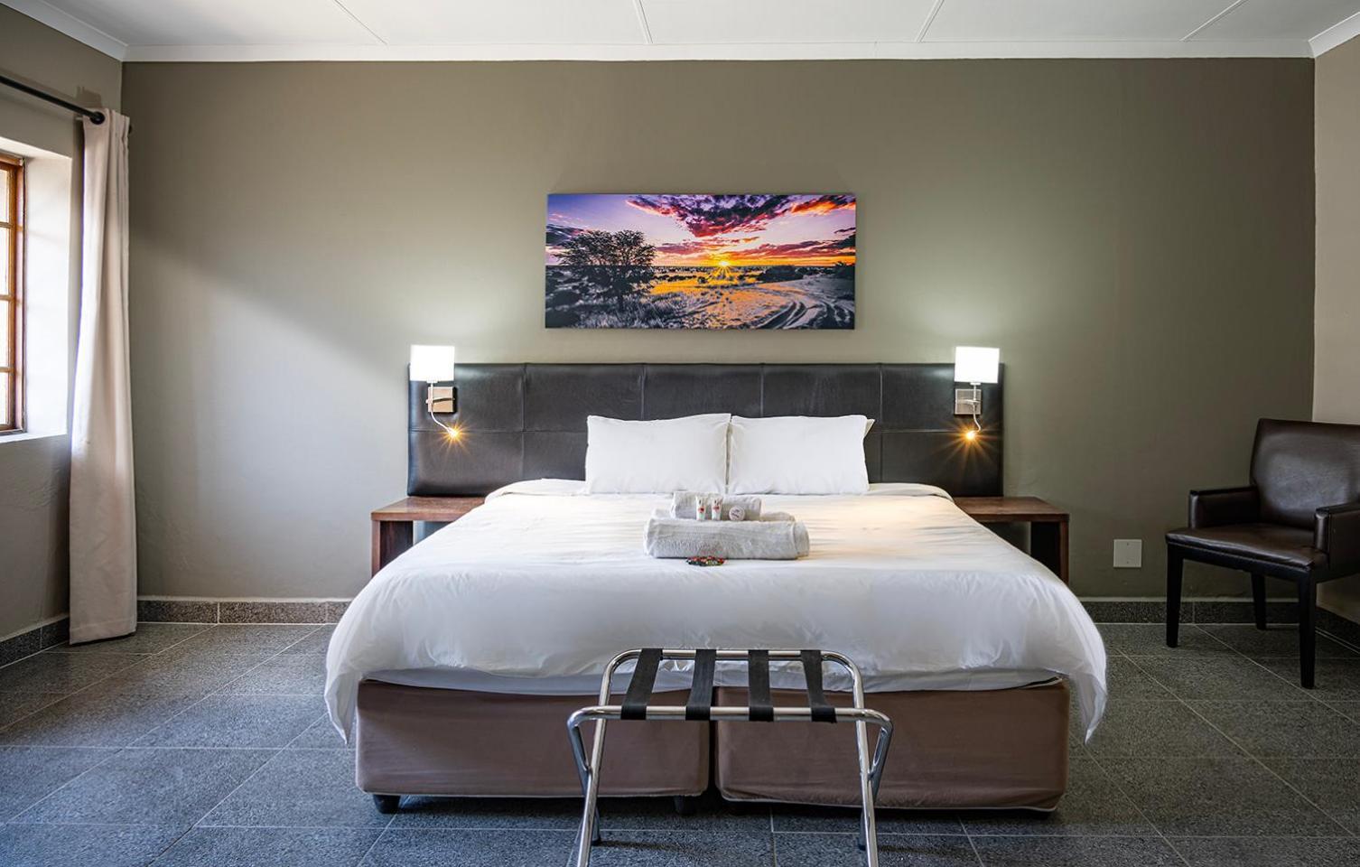 Calvinia Hotel Bagian luar foto